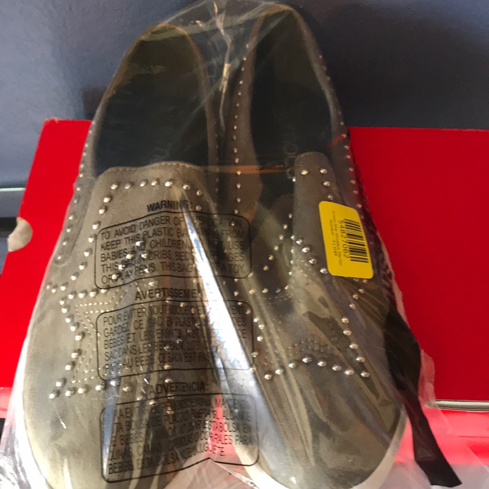 Shoe